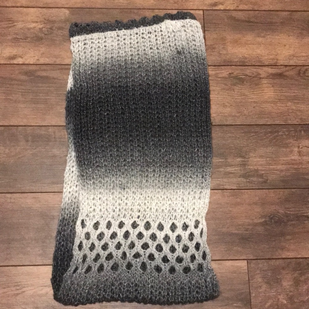 NWT Charming Charlie Grey Infinity Scarf